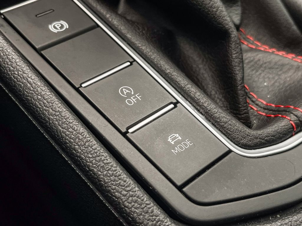 Used 2025 Volkswagen Jetta GLI Autobahn image 27