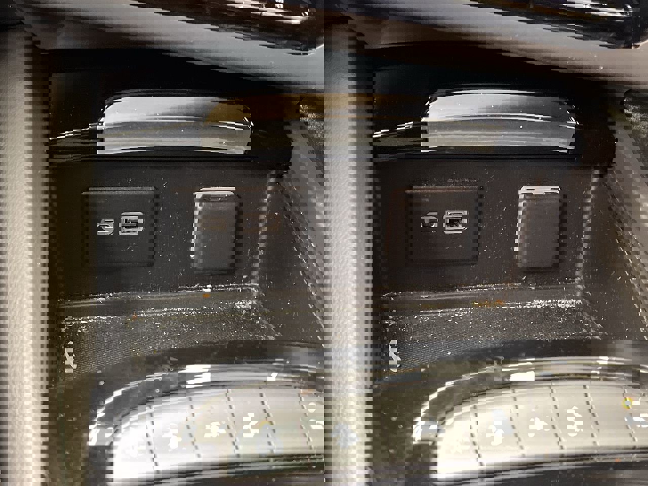 Certified 2023 Buick Envision Preferred w/ Sport Touring Package image 23