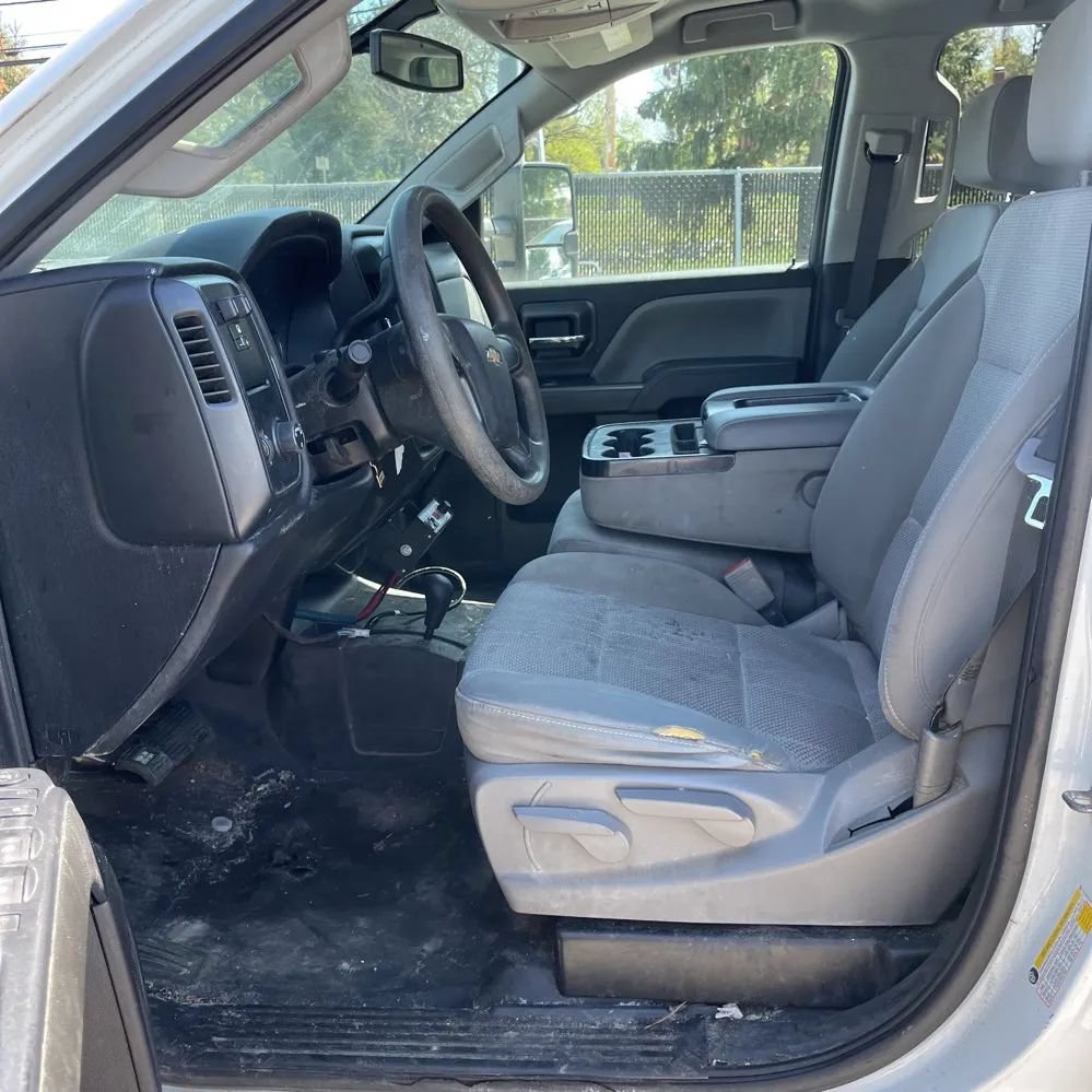 Used 2019 Chevrolet Silverado 2500 W/T AWD/4WD image 2