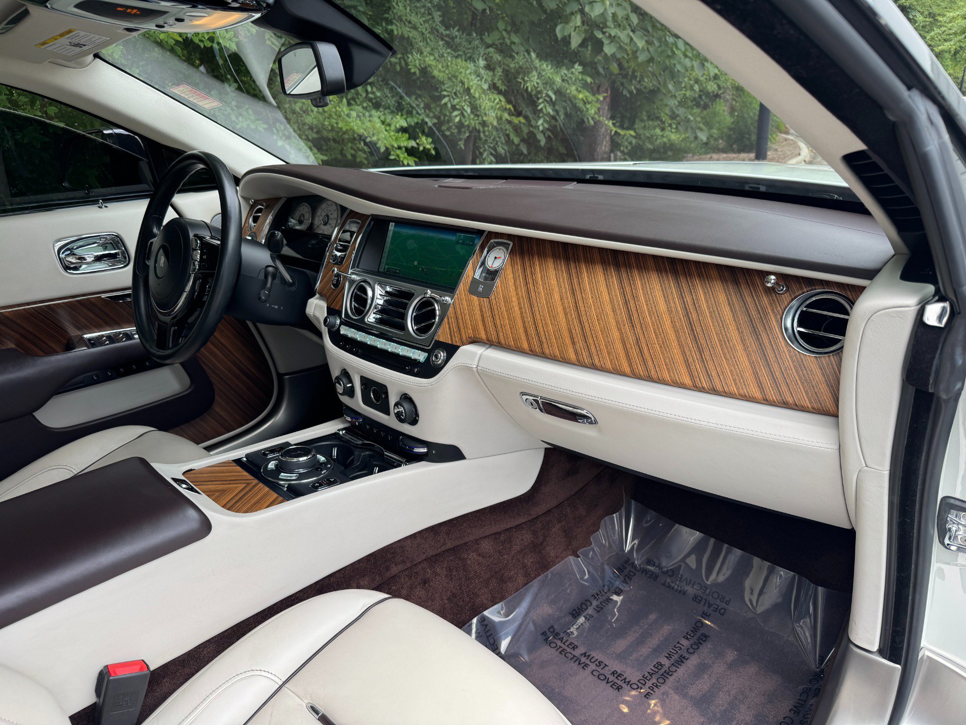 Used 2017 Rolls-Royce Wraith RWD image 60