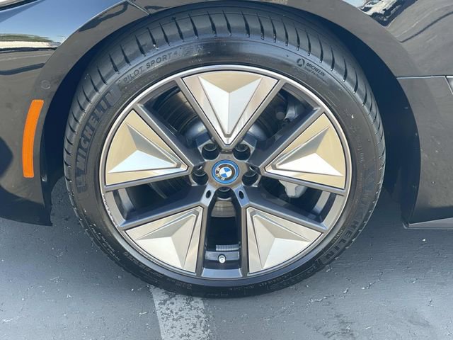 Used 2023 BMW i4 eDrive35 w/ Premium Package image 39