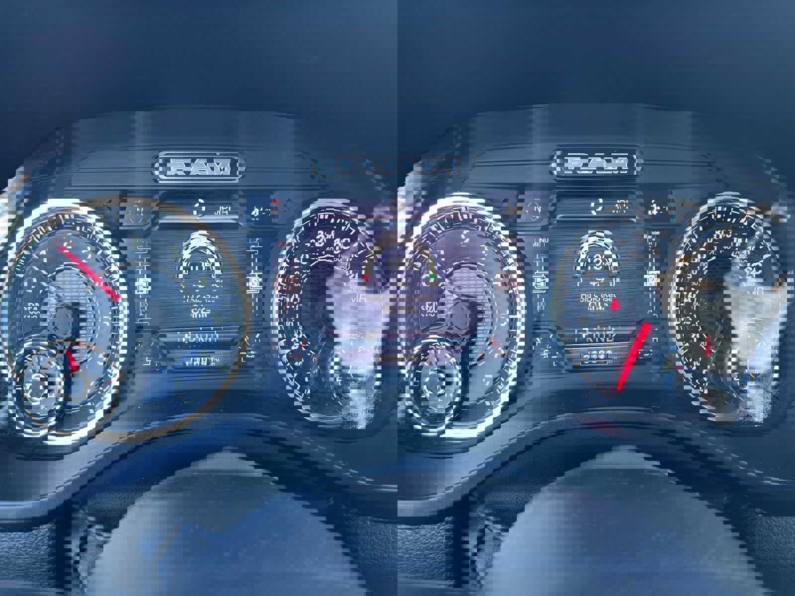 Used 2024 RAM 1500 Laramie image 10