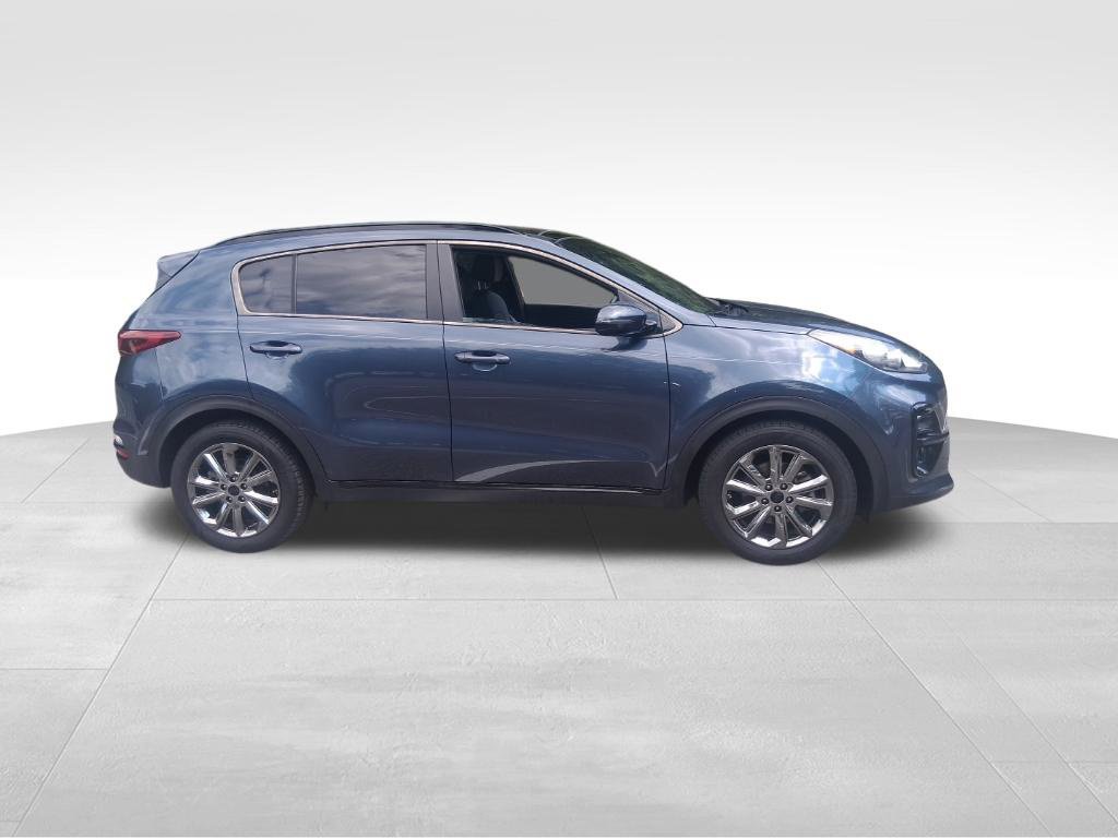 Certified 2022 Kia Sportage Nightfall Edition w/ Nightfall Fwd Premium Package image 4