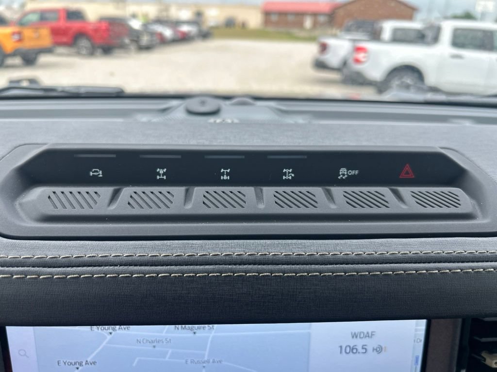 Used 2025 Ford Bronco Badlands AWD/4WD image 31