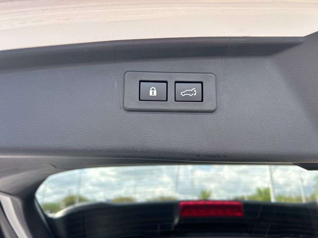 Used 2022 Subaru Outback Wilderness w/ Wilderness Package image 17