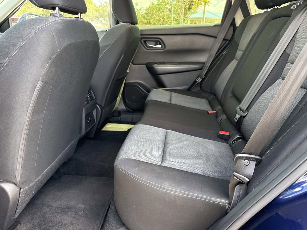 Used 2024 Nissan Rogue SV FWD image 15