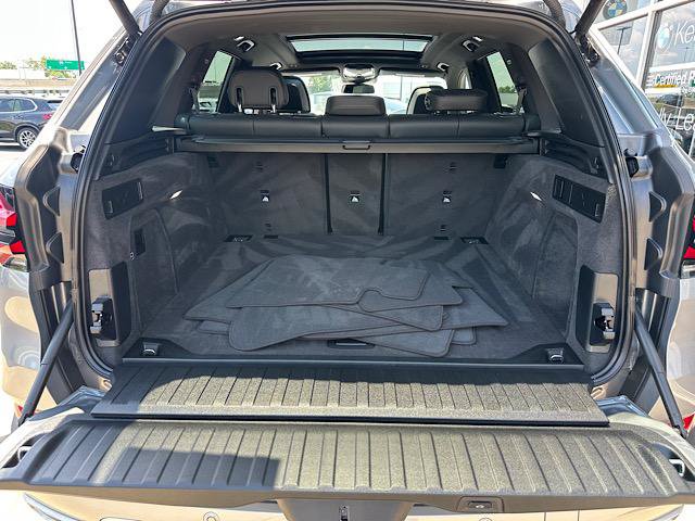 Used 2025 BMW X5 xDrive40i w/ Climate Comfort Package AWD/4WD image 11