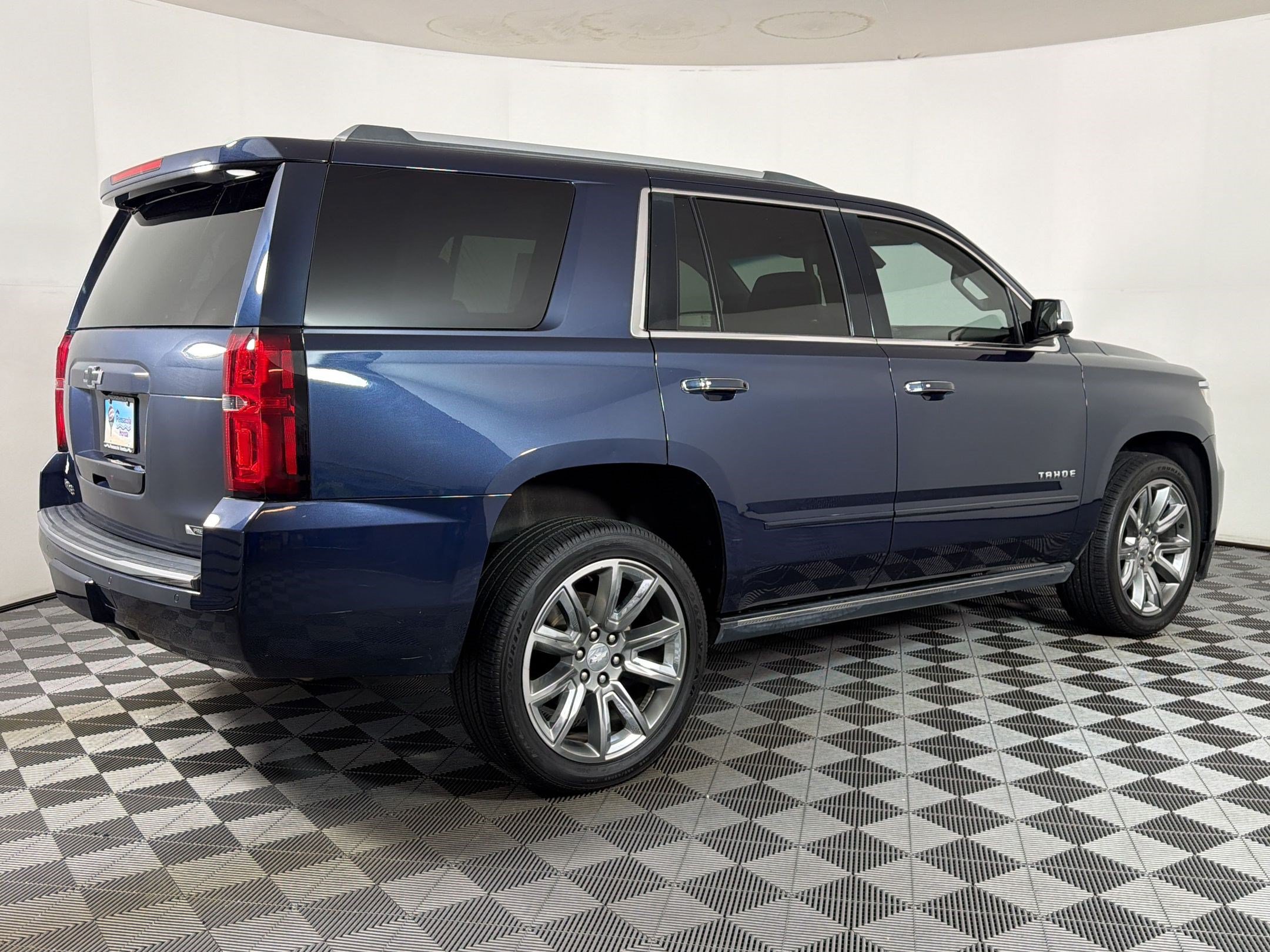 Used 2018 Chevrolet Tahoe Premier w/ Max Trailering Package AWD/4WD image 7