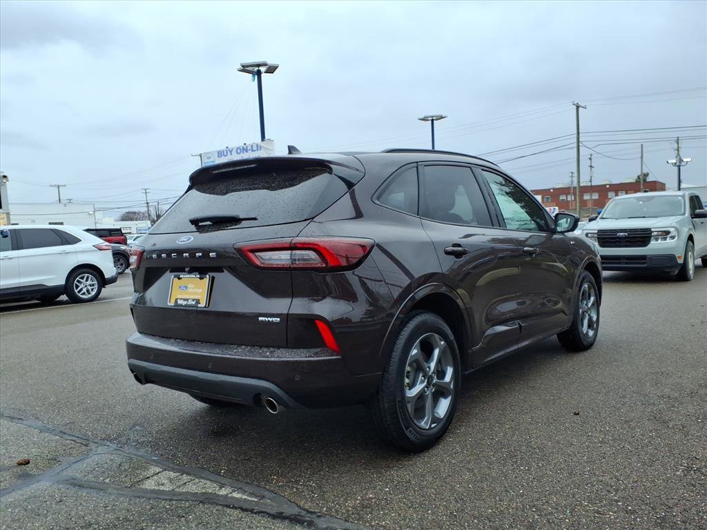Certified 2023 Ford Escape ST-Line Select w/ Tech Pack #2 image 6