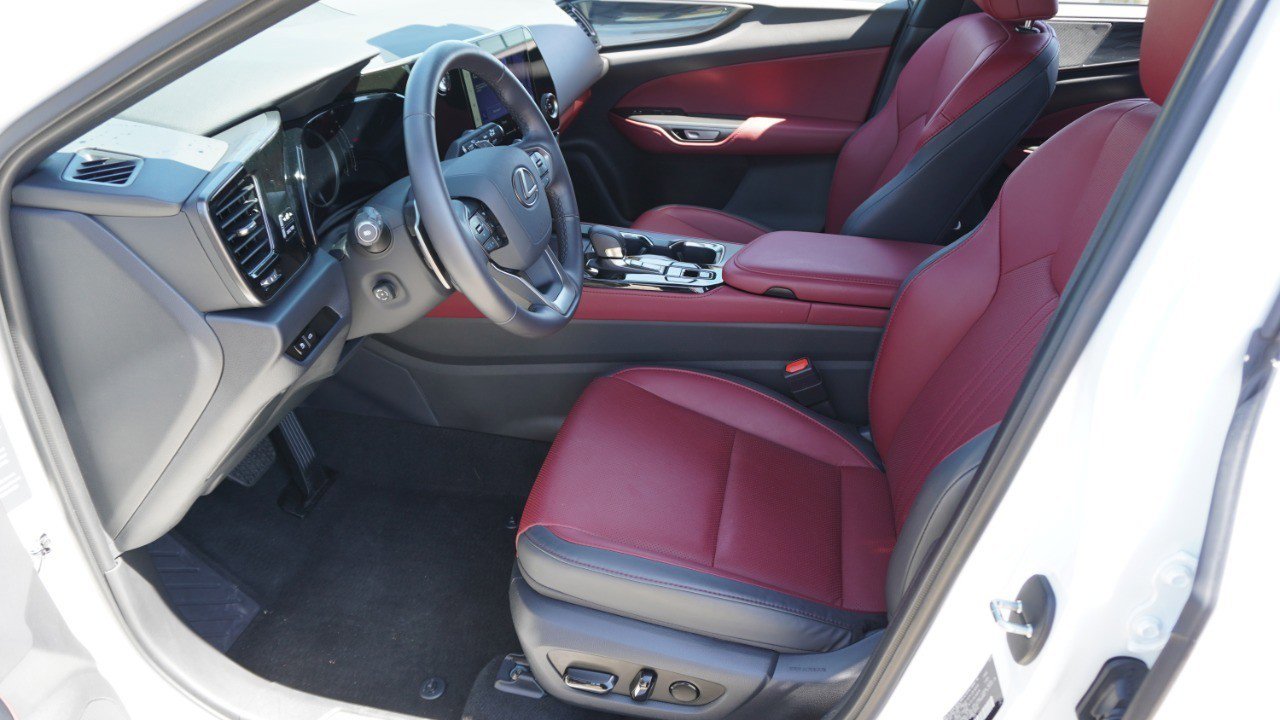 Used 2025 Lexus NX 250 FWD w/ Accessory Package (Z1) image 13