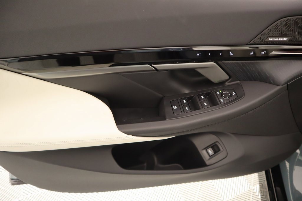 New 2025 BMW 530i xDrive w/ M Sport Package image 17