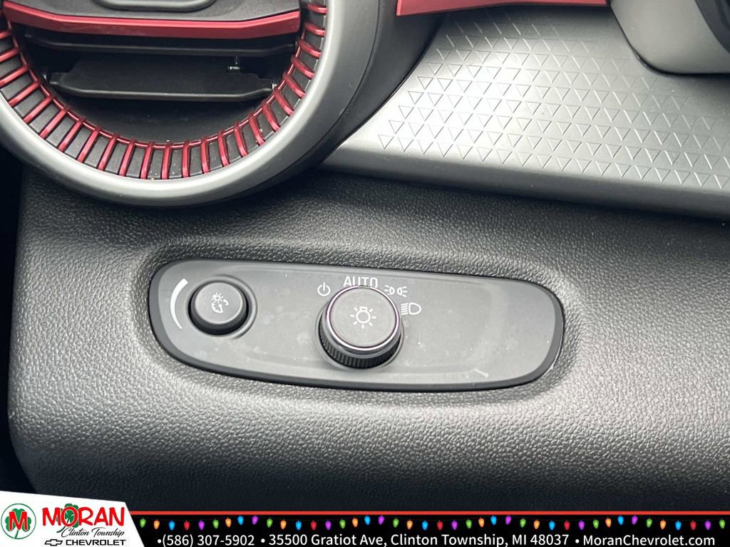 Certified 2024 Chevrolet Trax RS w/ Driver Confidence Package image 24