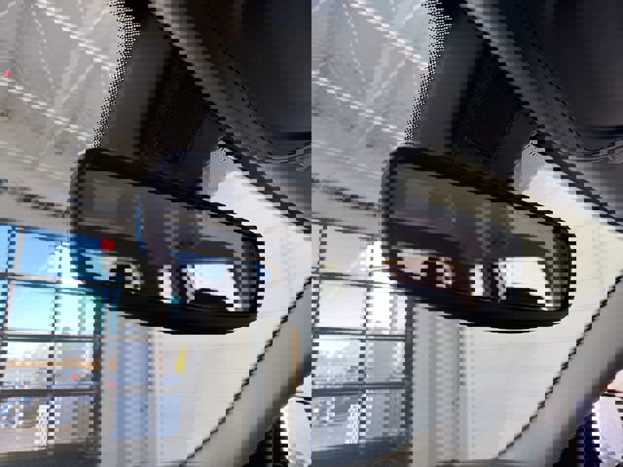 Used 2023 Jeep Grand Cherokee L Limited w/ Black Appearance Package image 36