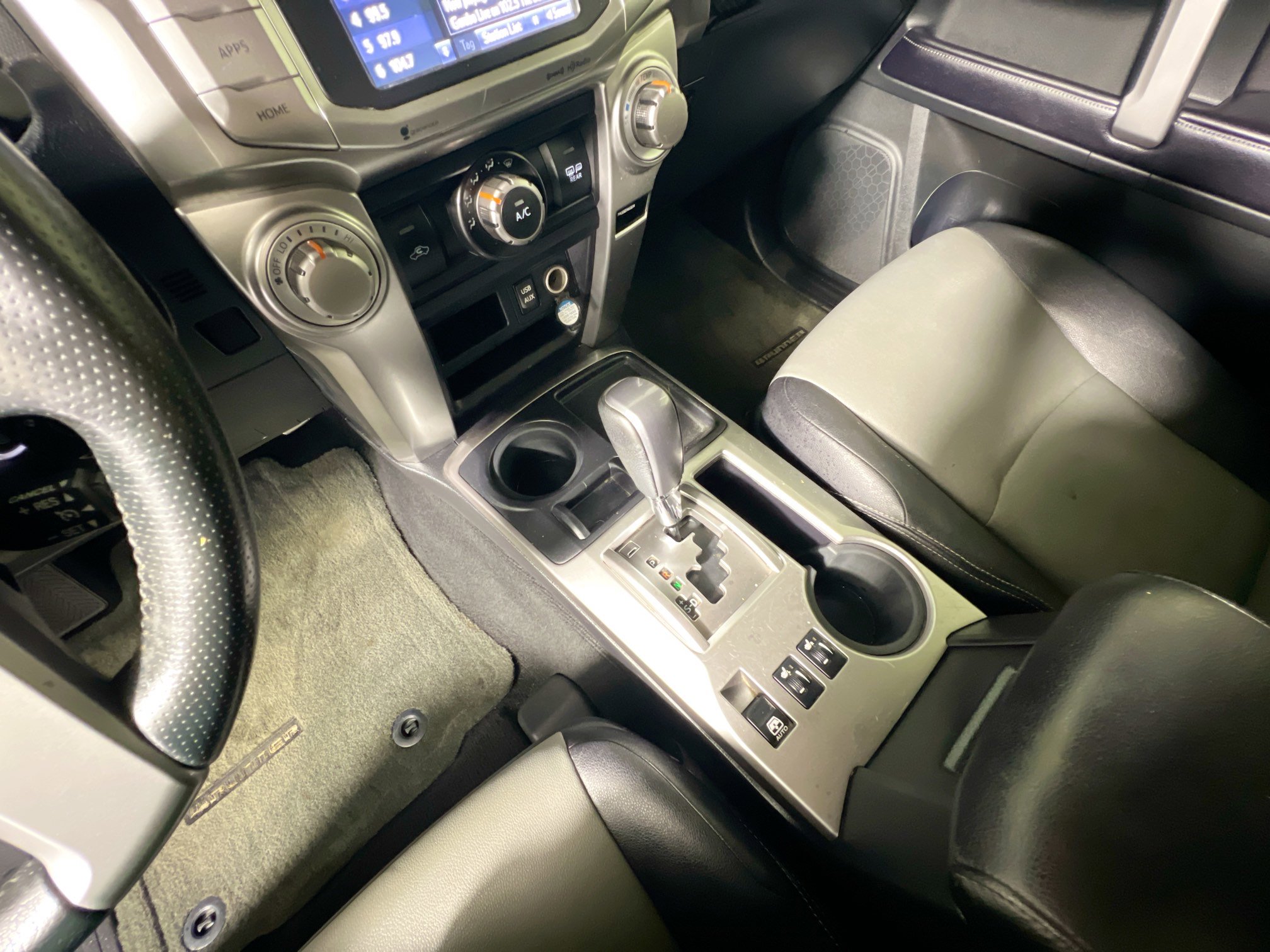 Used 2016 Toyota 4Runner SR5 Premium image 25