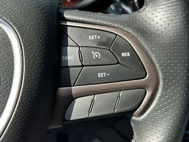 Used 2022 Dodge Durango SXT w/ Blacktop Package AWD/4WD image 21