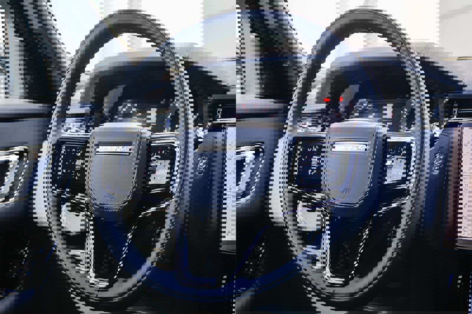 New 2026 Land Rover Range Rover Velar Dynamic SE image 7