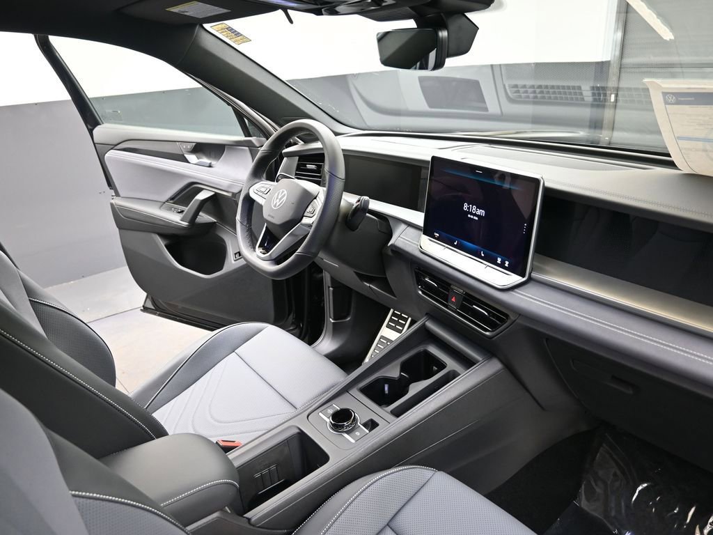 New 2026 Volkswagen Tiguan SE R-Line image 12