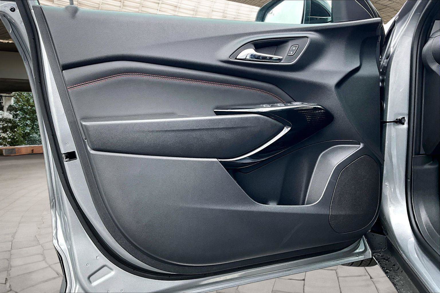 New 2026 Chevrolet Trax RS w/ Driver Confidence Package FWD image 9
