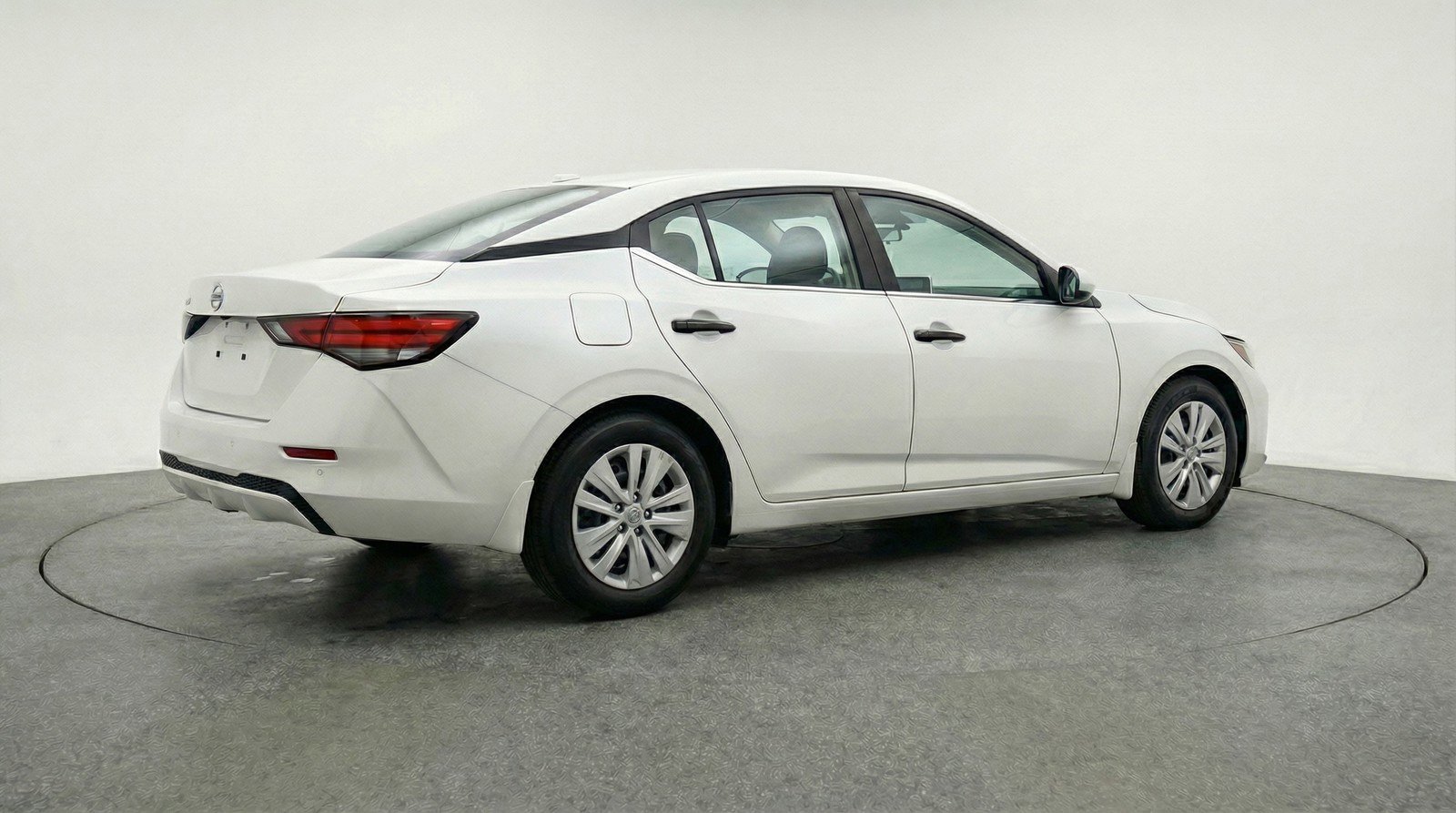 Used 2025 Nissan Sentra S image 9