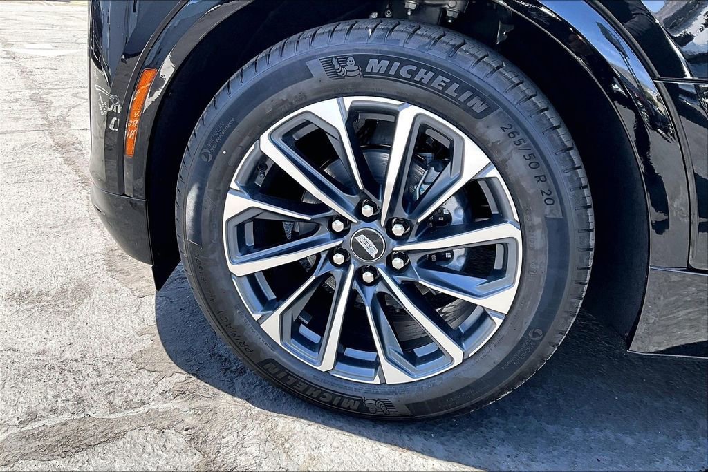 New 2026 Cadillac Lyriq Sport w/ LPO, Floor Liner Package AWD/4WD image 13