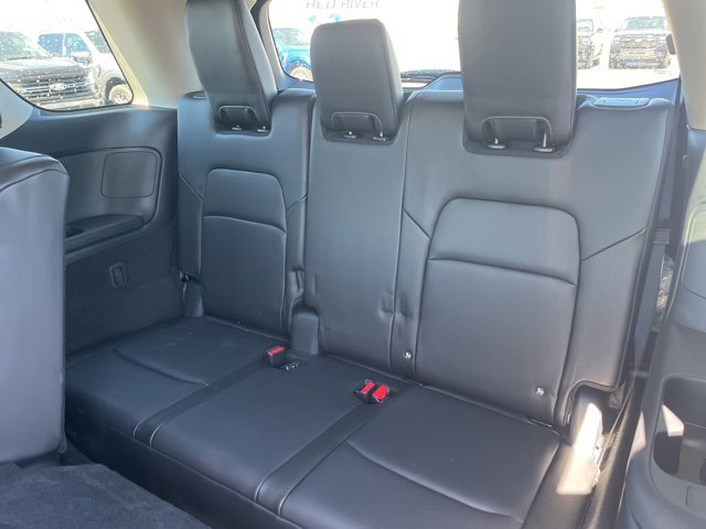 Used 2025 Nissan Pathfinder SL image 9