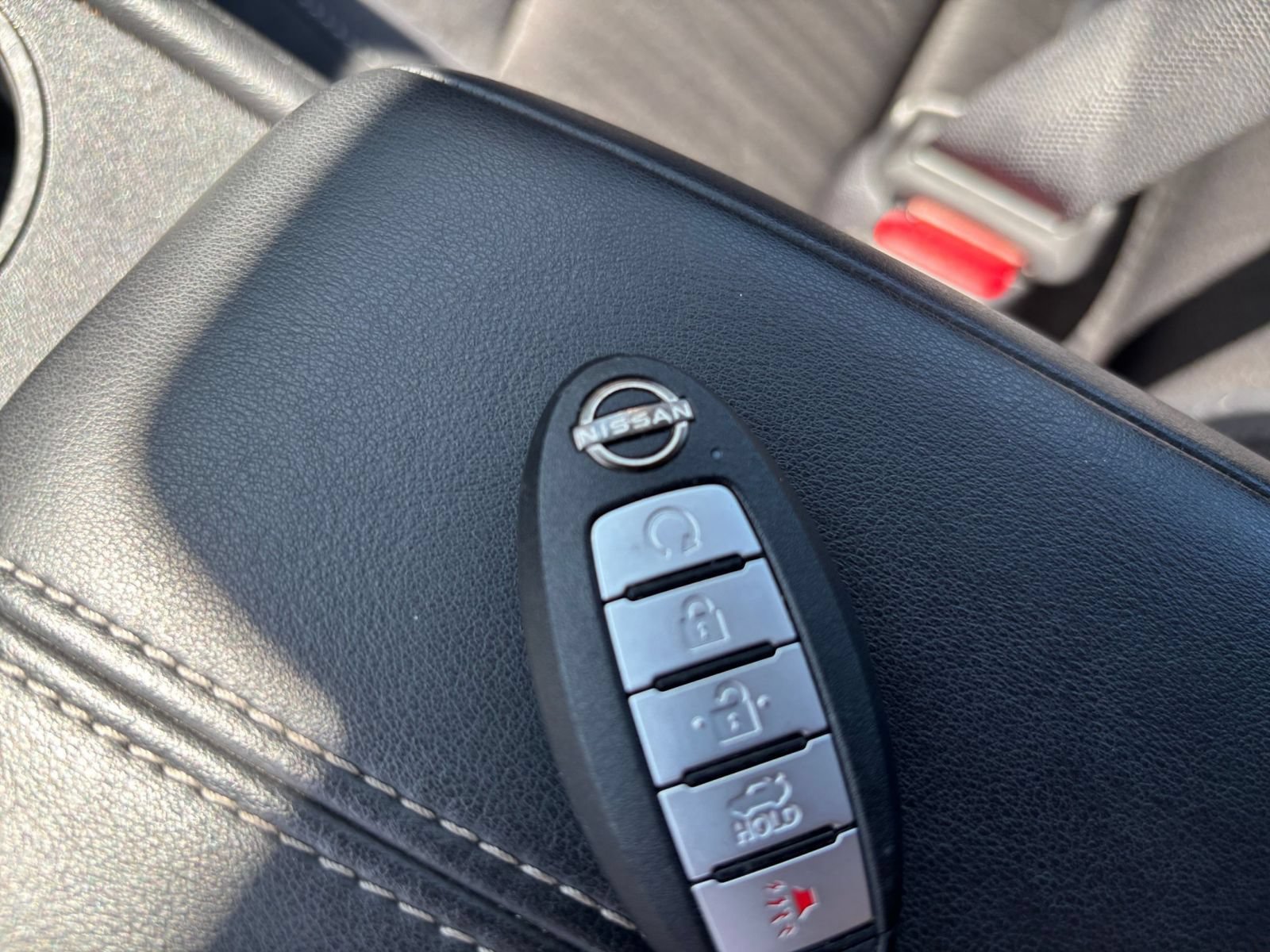 Used 2025 Nissan Altima 2.5 SV FWD image 24