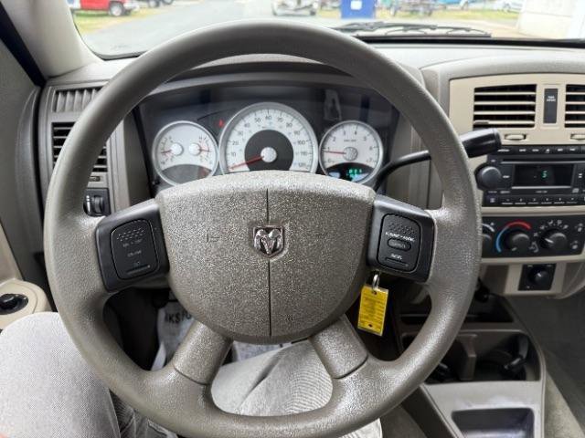 Used 2005 Dodge Dakota SLT image 20
