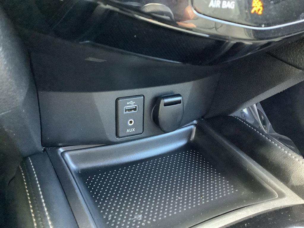 Used 2017 Nissan Rogue SL w/ SL Premium Package image 27