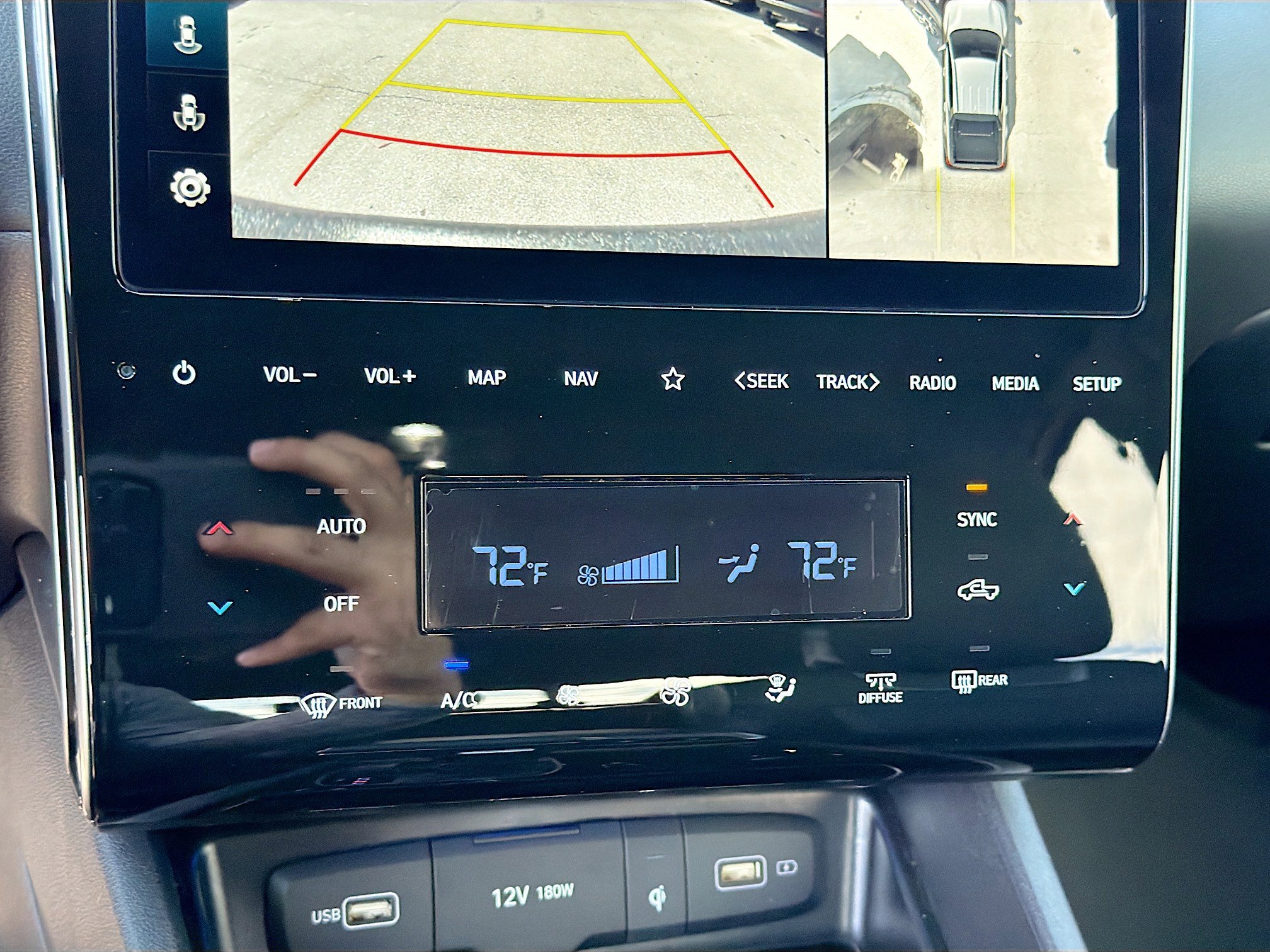 Used 2024 Hyundai Santa Cruz Limited image 35