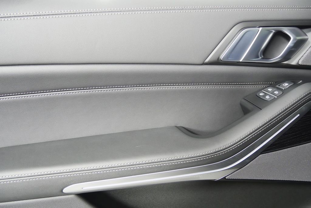 Used 2026 BMW X7 M60i image 14