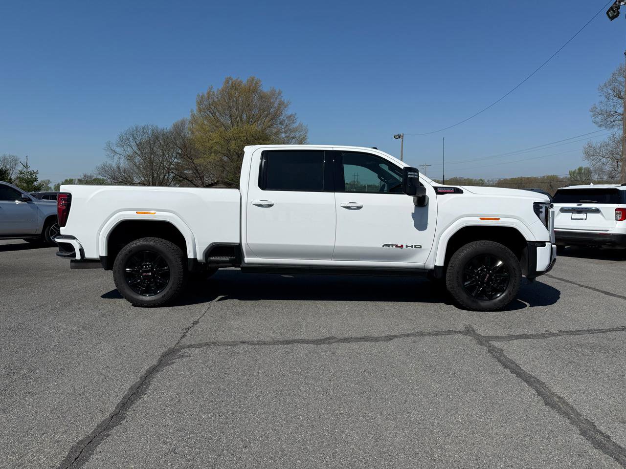 Used 2024 GMC Sierra 2500 AT4 w/ AT4 Premium Plus Package image 8