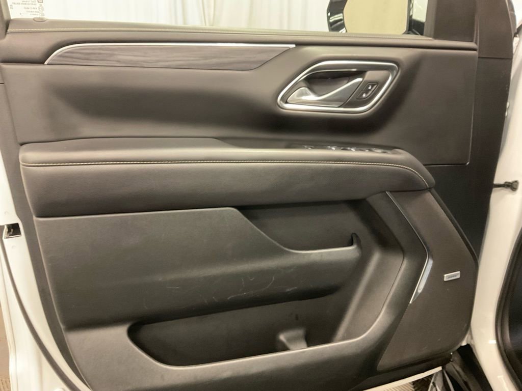 Used 2024 GMC Yukon XL SLT image 18