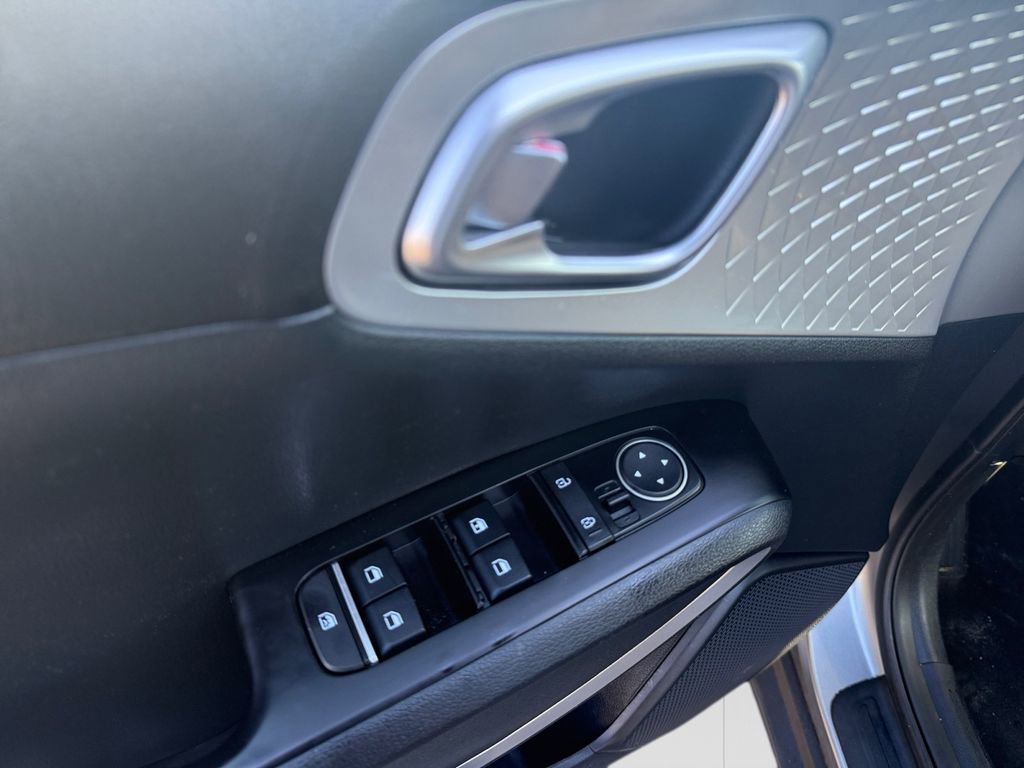 Used 2023 Kia Soul LX w/ Option Group 015 image 11