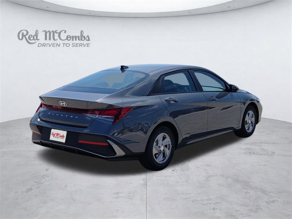 New 2026 Hyundai Elantra SE FWD image 5