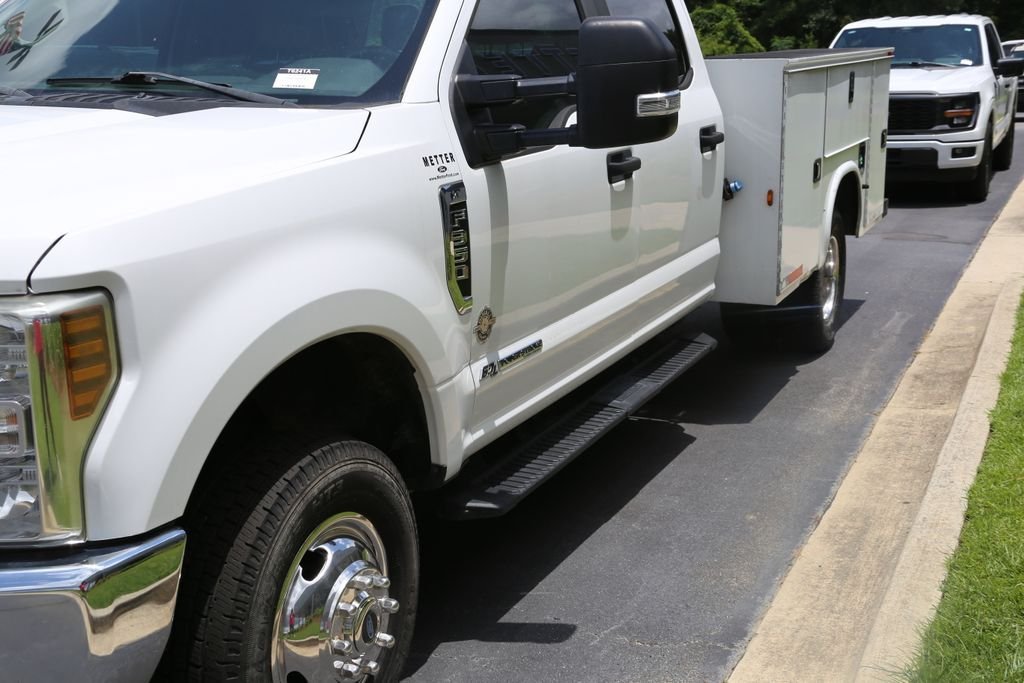 Used 2018 Ford F350 XL w/ Power Equipment Group AWD/4WD image 4