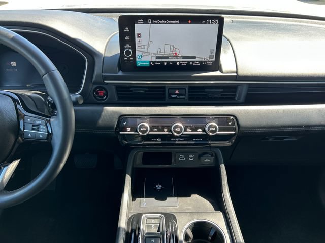 Used 2025 Honda Pilot Touring image 18
