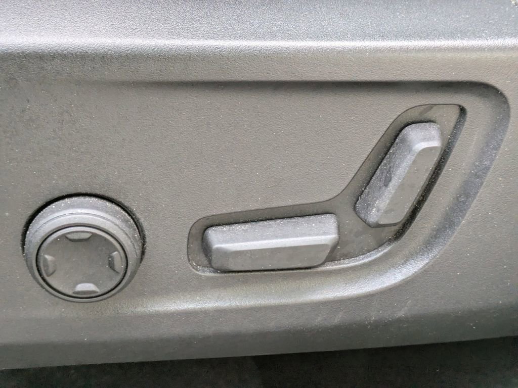 Certified 2023 Volvo XC40 B5 Ultimate w/ Climate Package AWD/4WD image 20