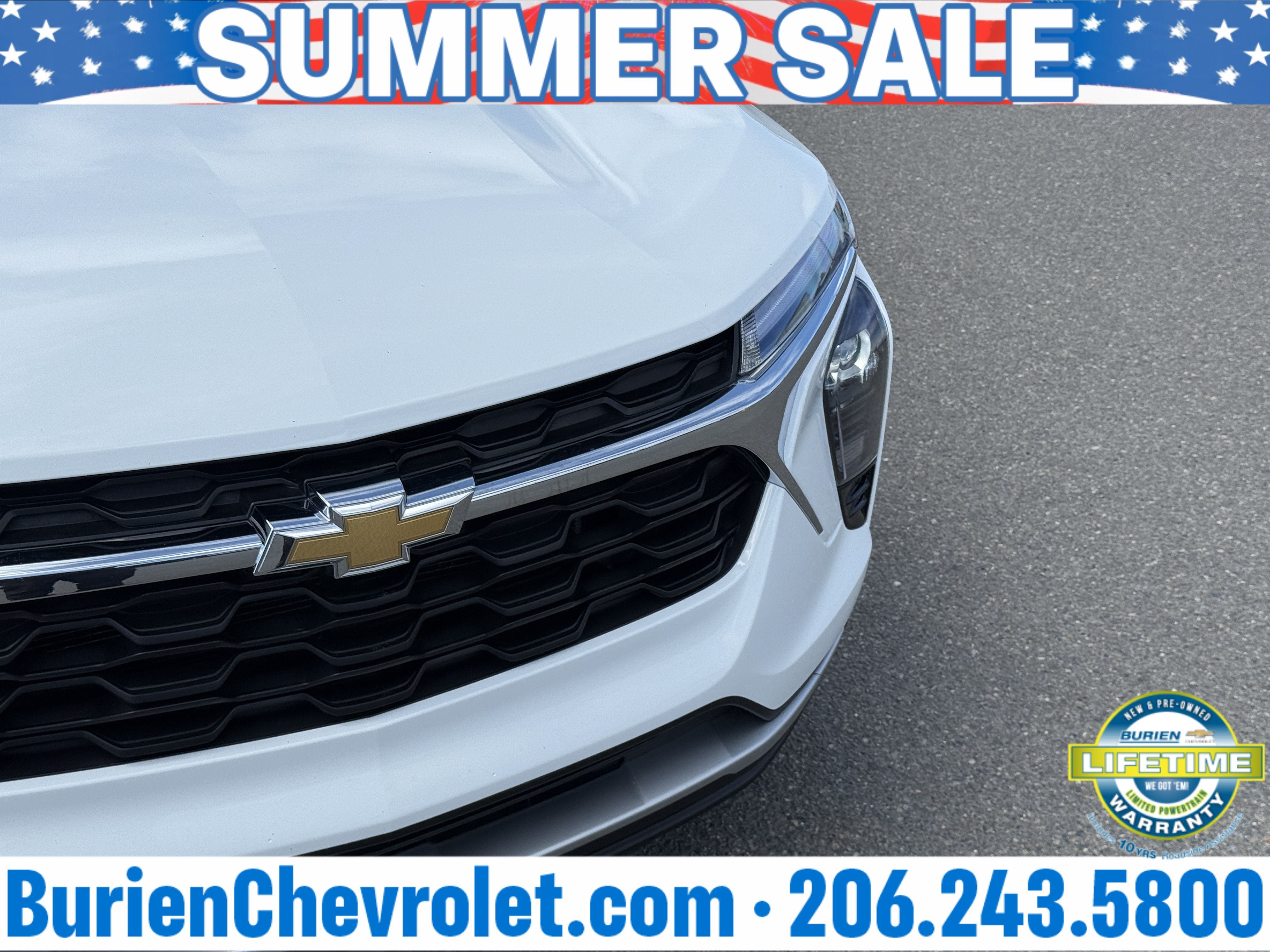 Used 2025 Chevrolet Trax LT FWD image 39