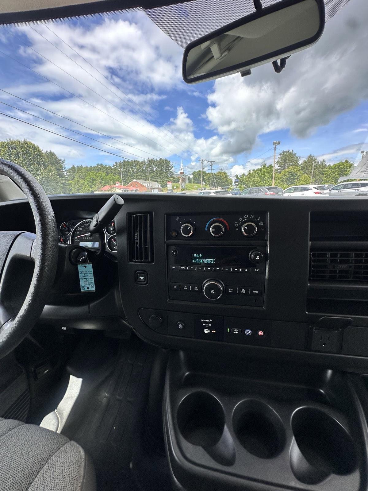 Used 2022 Chevrolet Express 3500 LS image 27