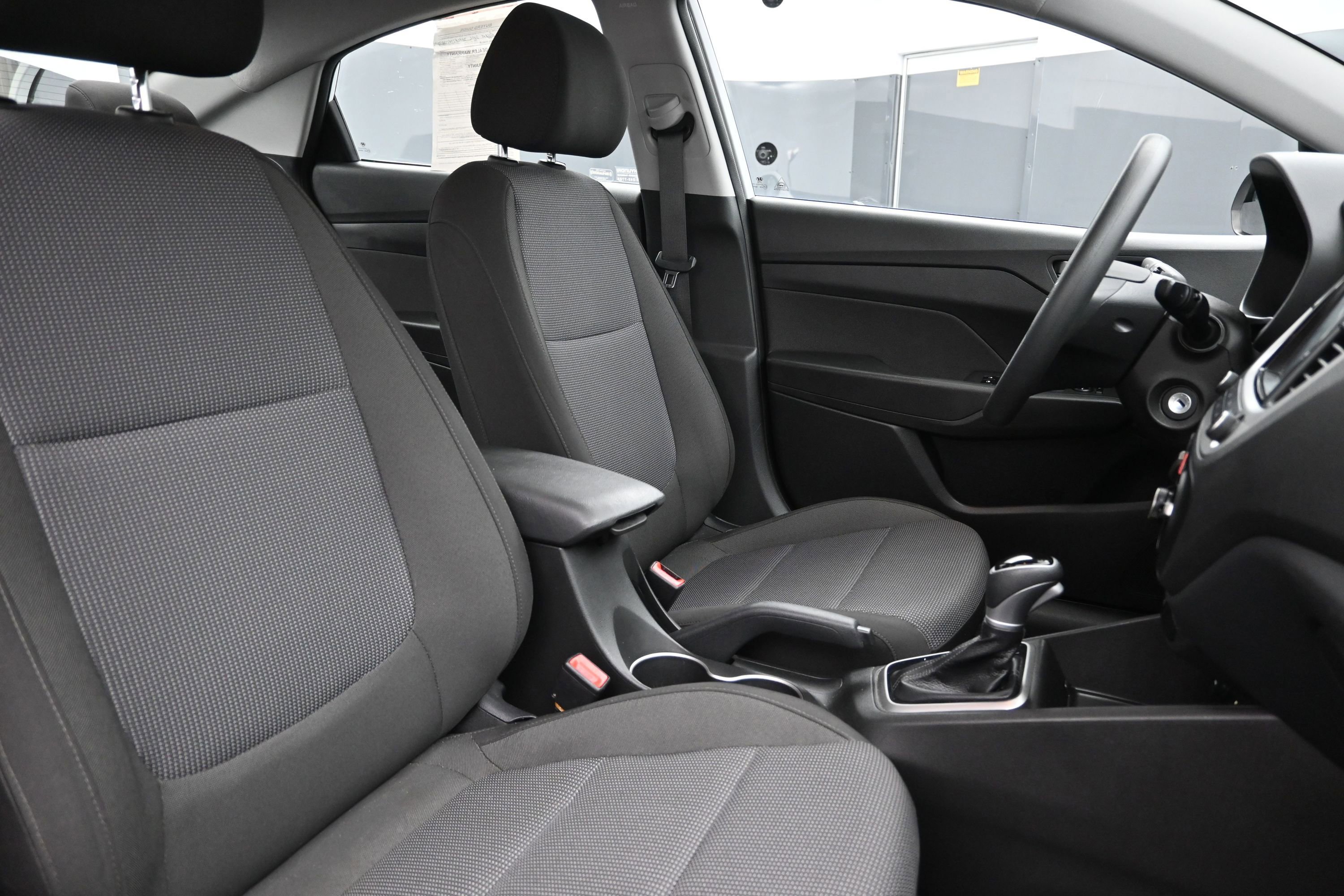 Used 2022 Hyundai Accent SEL w/ Cargo Package FWD image 28