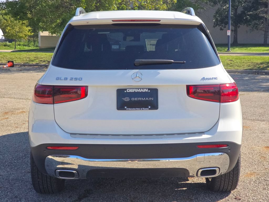 New 2026 Mercedes-Benz GLB 250 4MATIC image 13