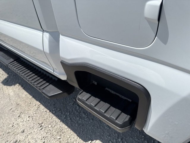 Used 2024 Ford F250 XLT w/ FX4 Off-Road Package image 12