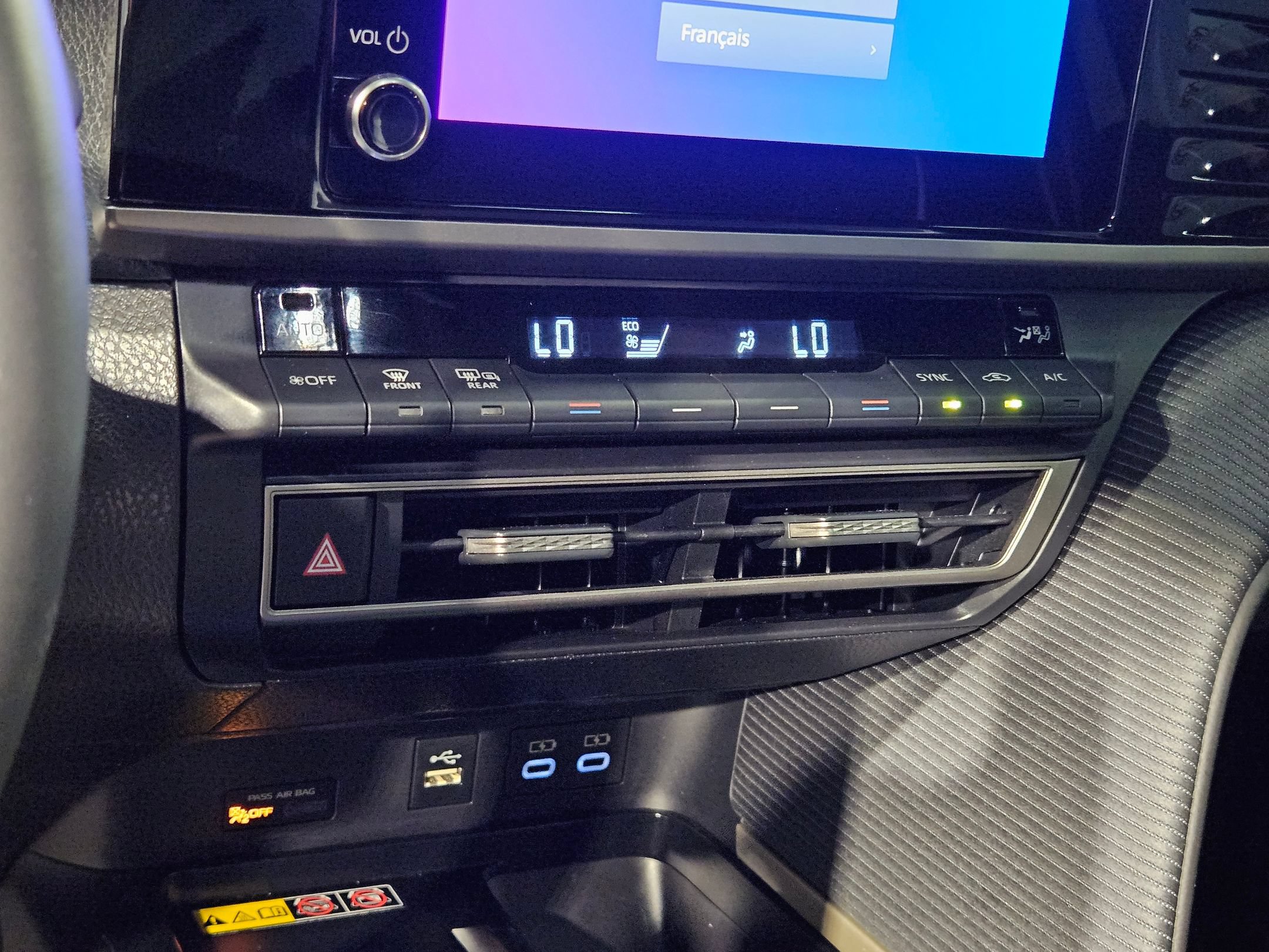 Used 2025 Toyota Camry SE FWD image 31