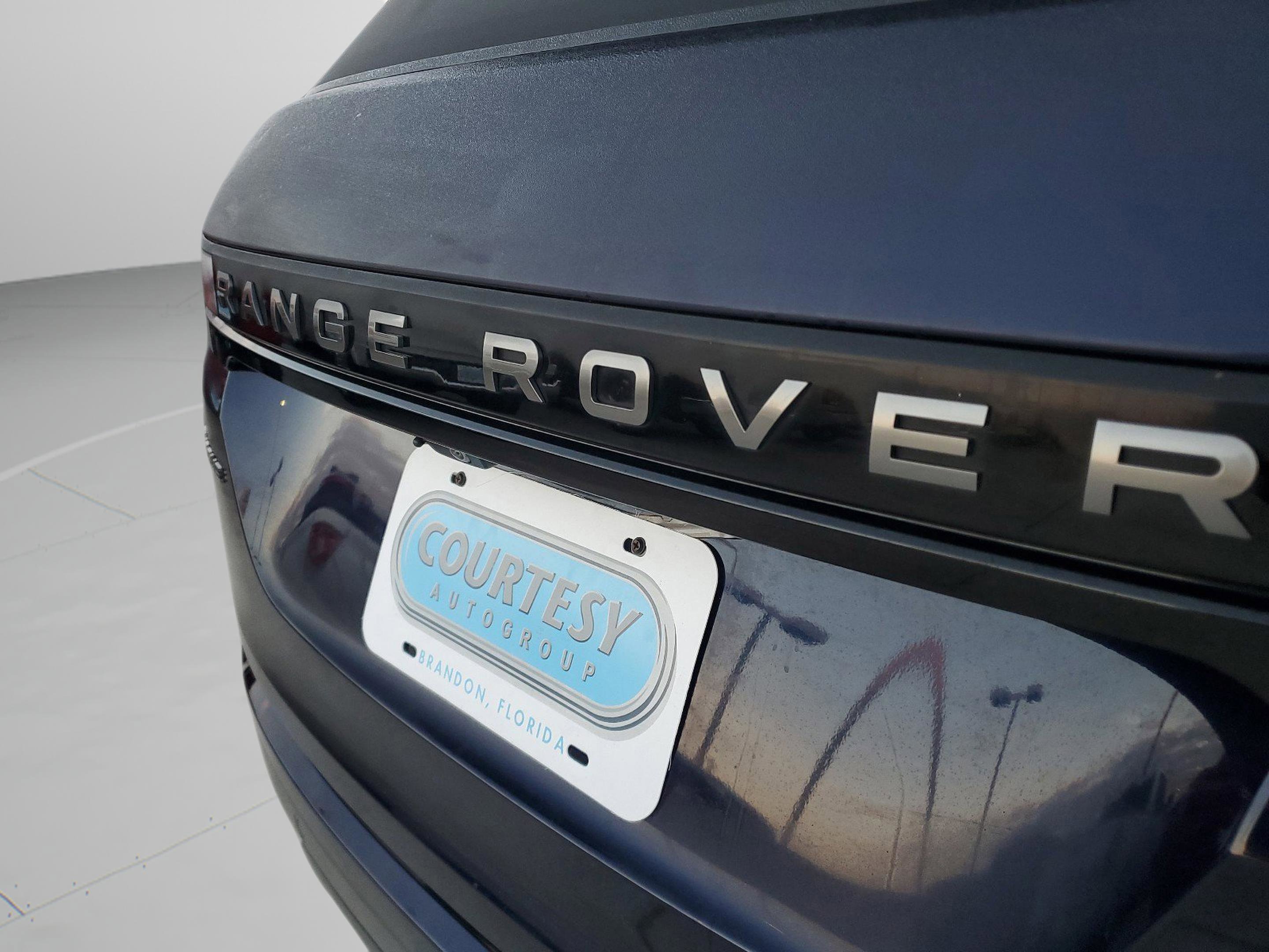 Used 2022 Land Rover Range Rover Evoque R-Dynamic S image 29