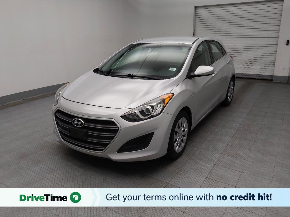 Used 2017 Hyundai Elantra GT image 1