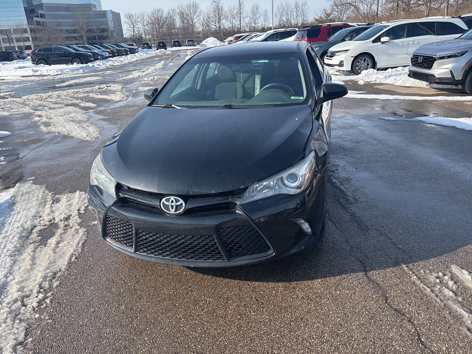 Used 2017 Toyota Camry SE image 9