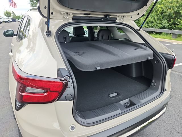 New 2026 Chevrolet Trax ACTIV w/ Sunroof Package FWD image 19