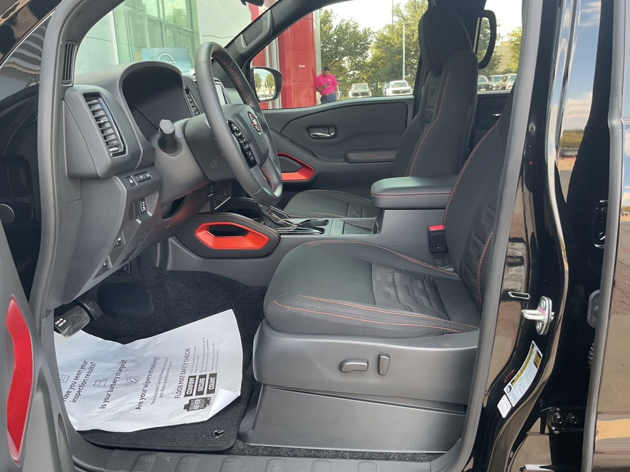 Used 2023 Nissan Frontier PRO-4X w/ Pro Convenience Package AWD/4WD image 8