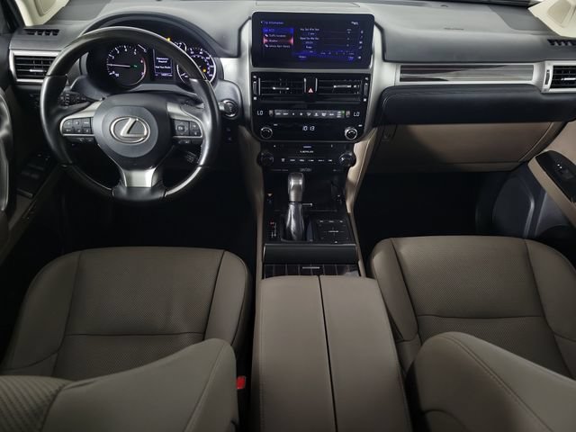 Used 2023 Lexus GX 460 Premium w/ Accessory Package AWD/4WD image 9