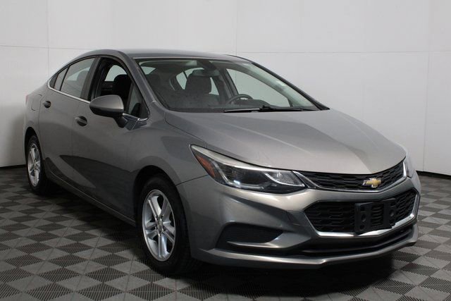 Used 2017 Chevrolet Cruze LT w/ Convenience Package image 1